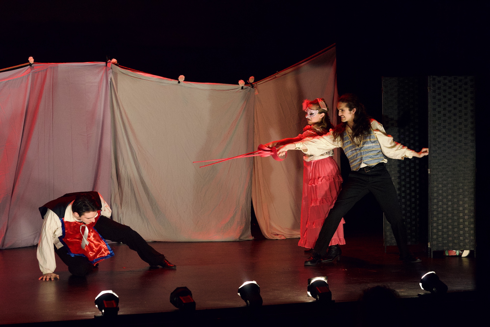 Image from the production of Les Femmes Mousquetaires.