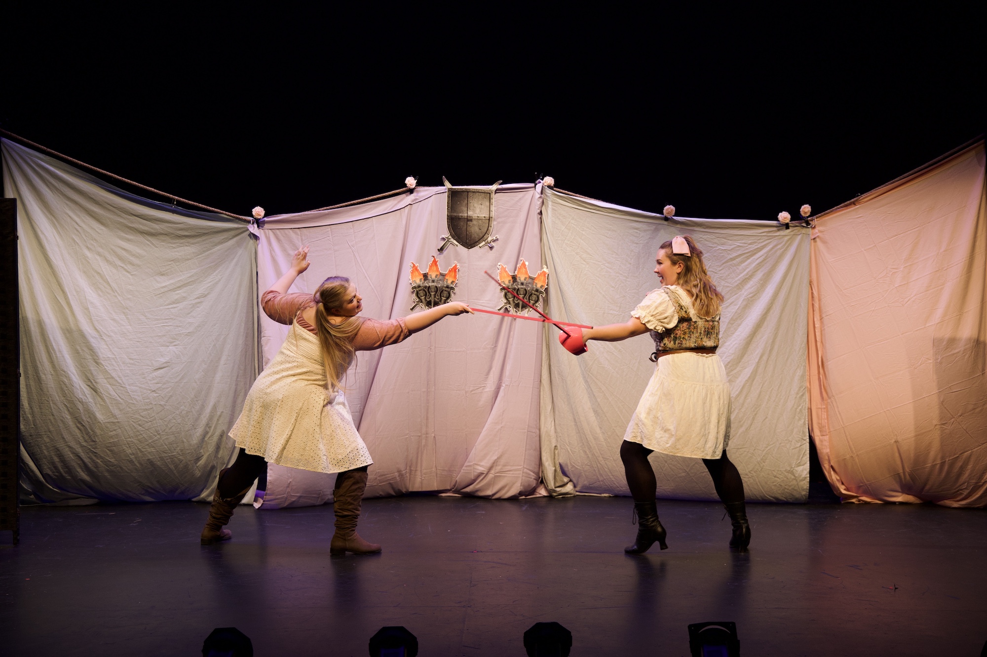 Image from the production of Les Femmes Mousquetaires.