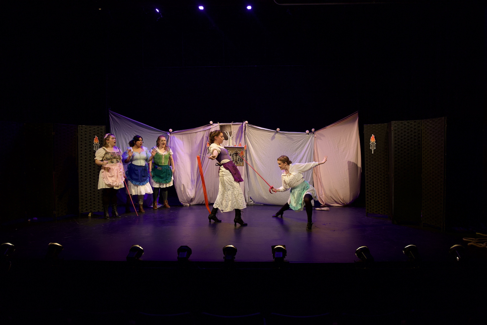 Image from the production of Les Femmes Mousquetaires.